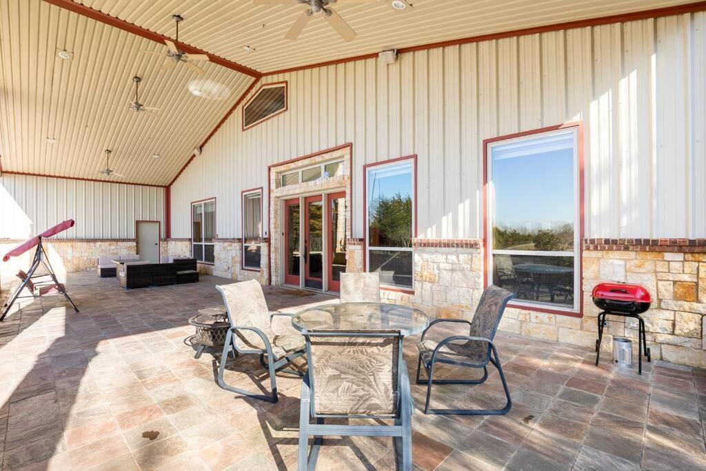 Texas Ranch House With 5 Bedroom And Fish Pond Dallas Kültér fotó